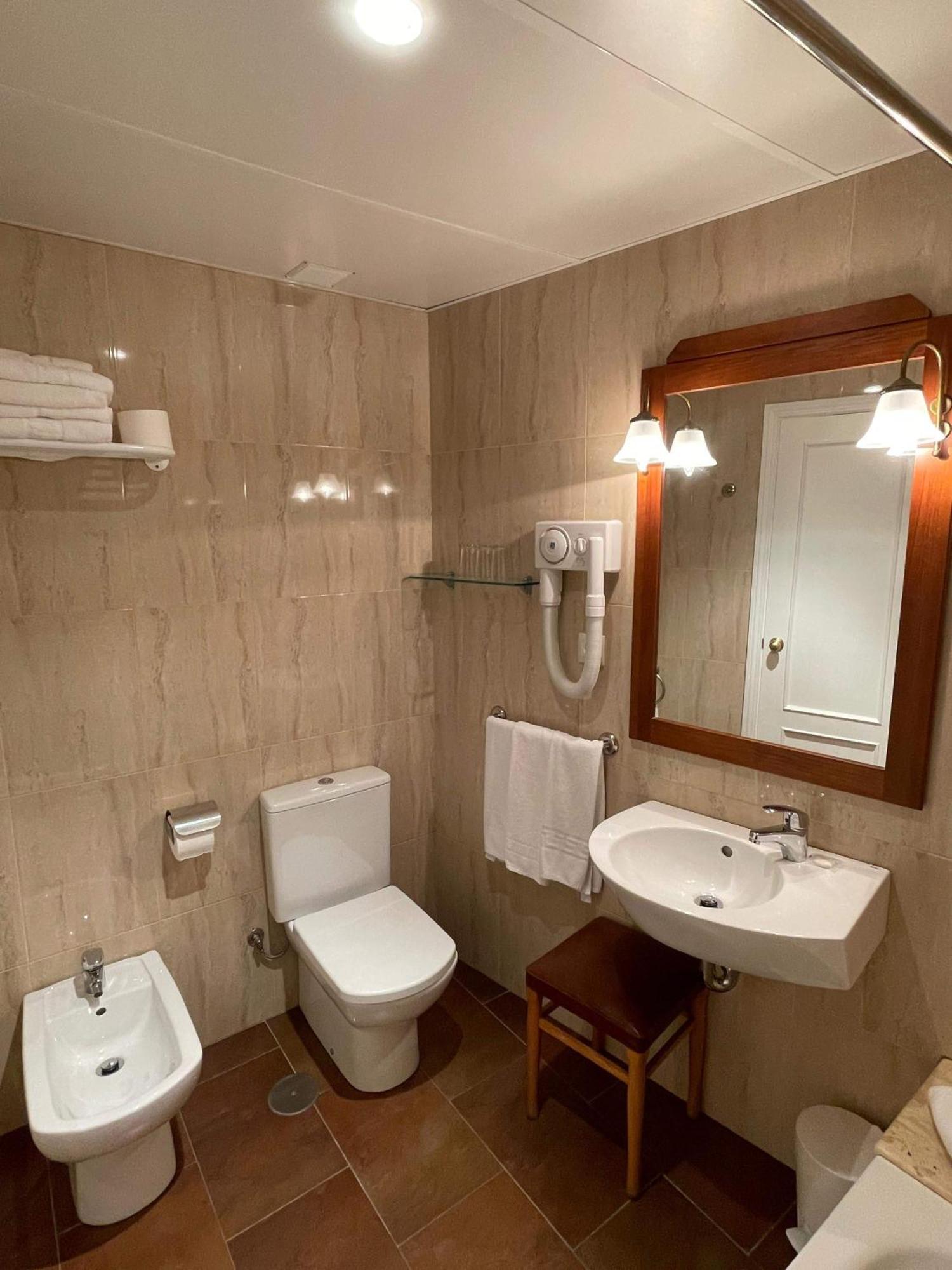 Hotel Amandi О Грове Екстериор снимка